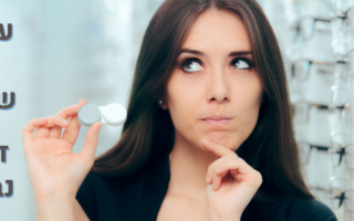 עדשות מגע שנתיות